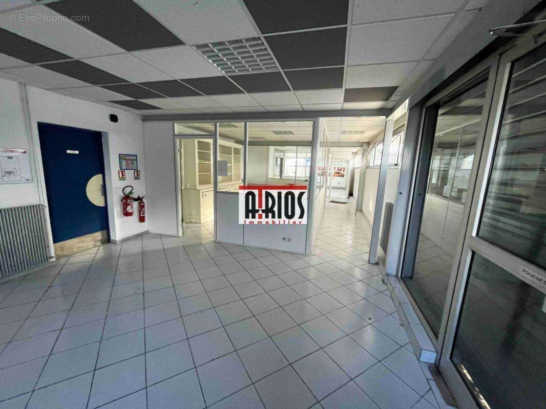 Commerce à LA FARLEDE