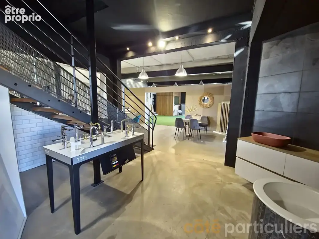 Local commercial + appartements  forte visibilité avec parking - photo 5