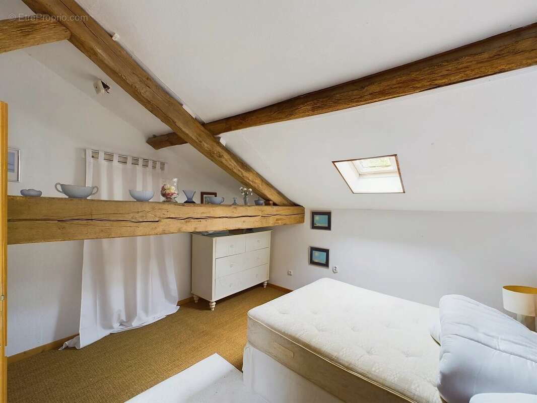 Petite maison en pierre situé dans un hameau - photo 10