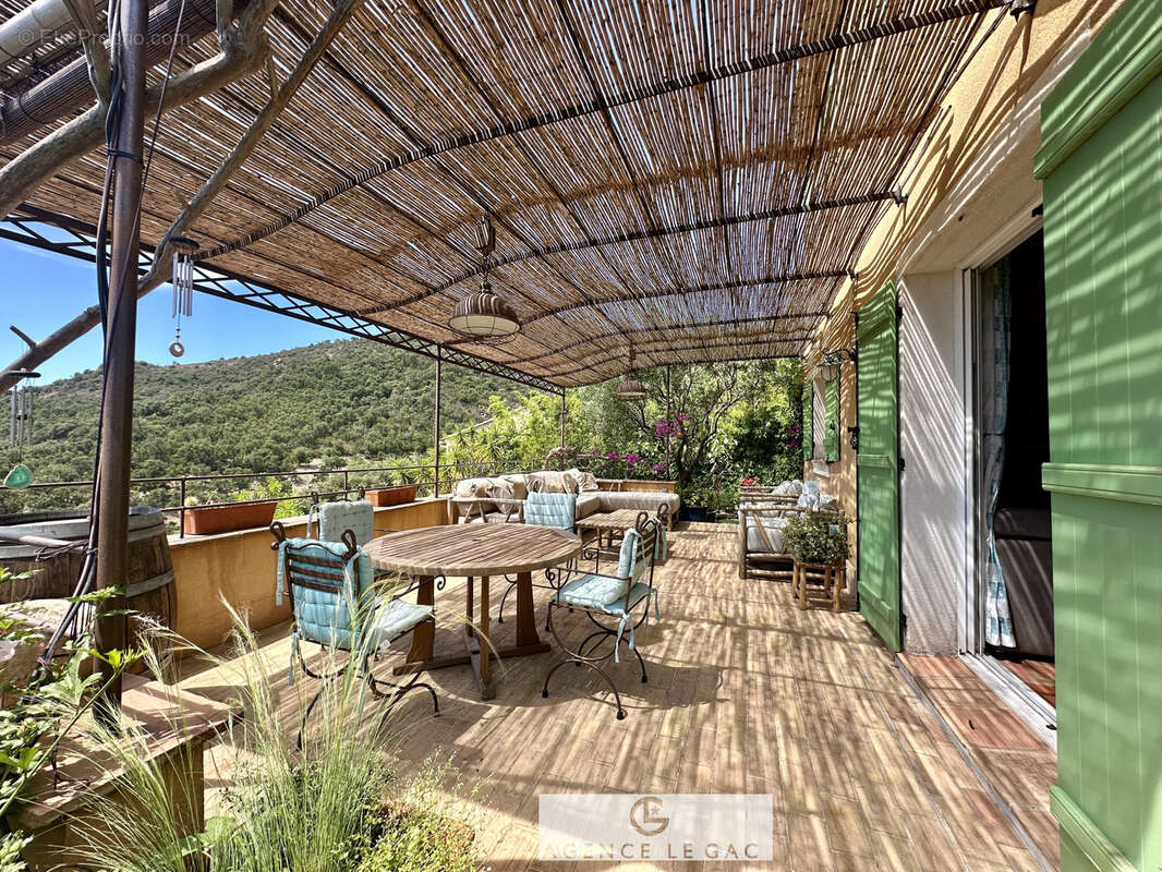 Maison à PLAN-DE-LA-TOUR