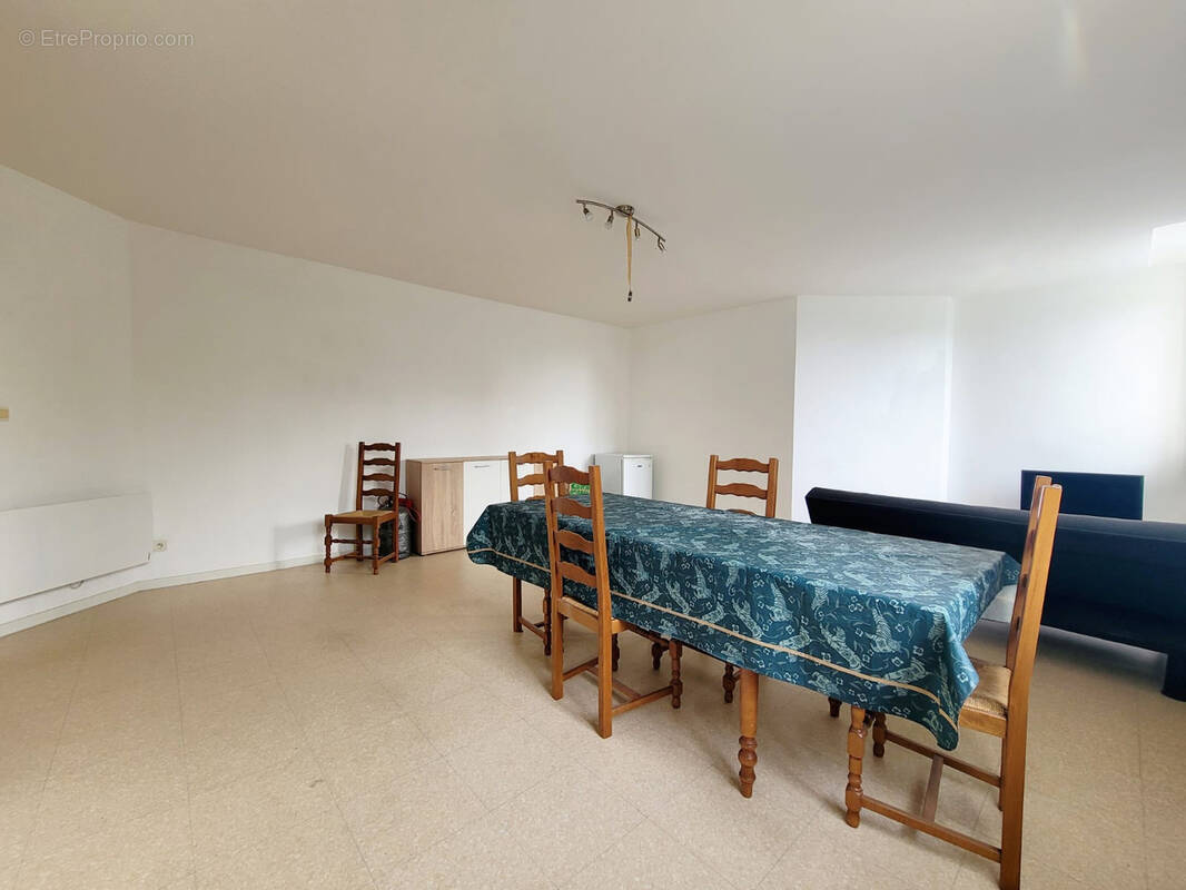 Appartement à JASSANS-RIOTTIER