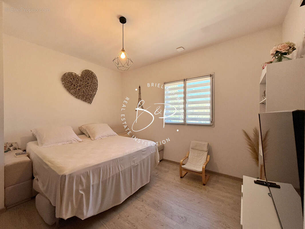 Draguignan Maison contemporaine de 154 m² , 4 ch avec piscine, terrain plat. - photo 15