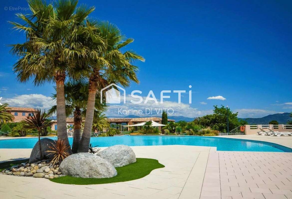 Photo 3 - Maison à ROQUEBRUNE-SUR-ARGENS