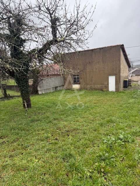 Maison à MAGNAC-SUR-TOUVRE