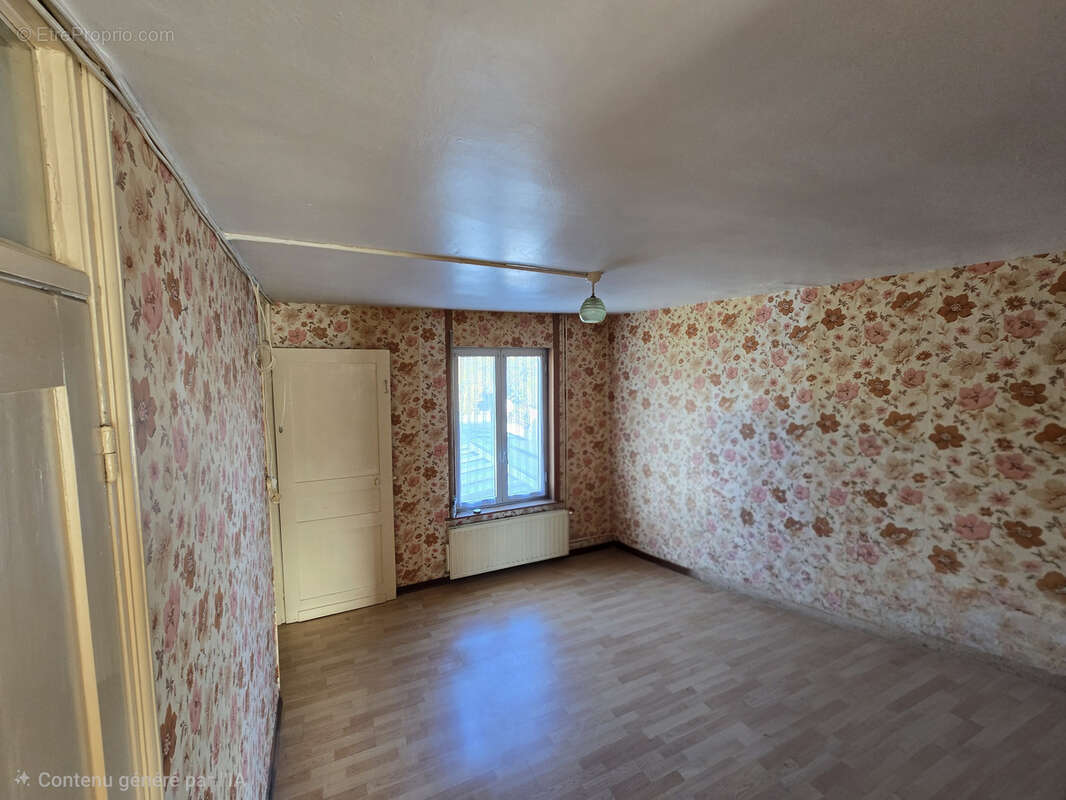 Maison à HALLENNES-LEZ-HAUBOURDIN