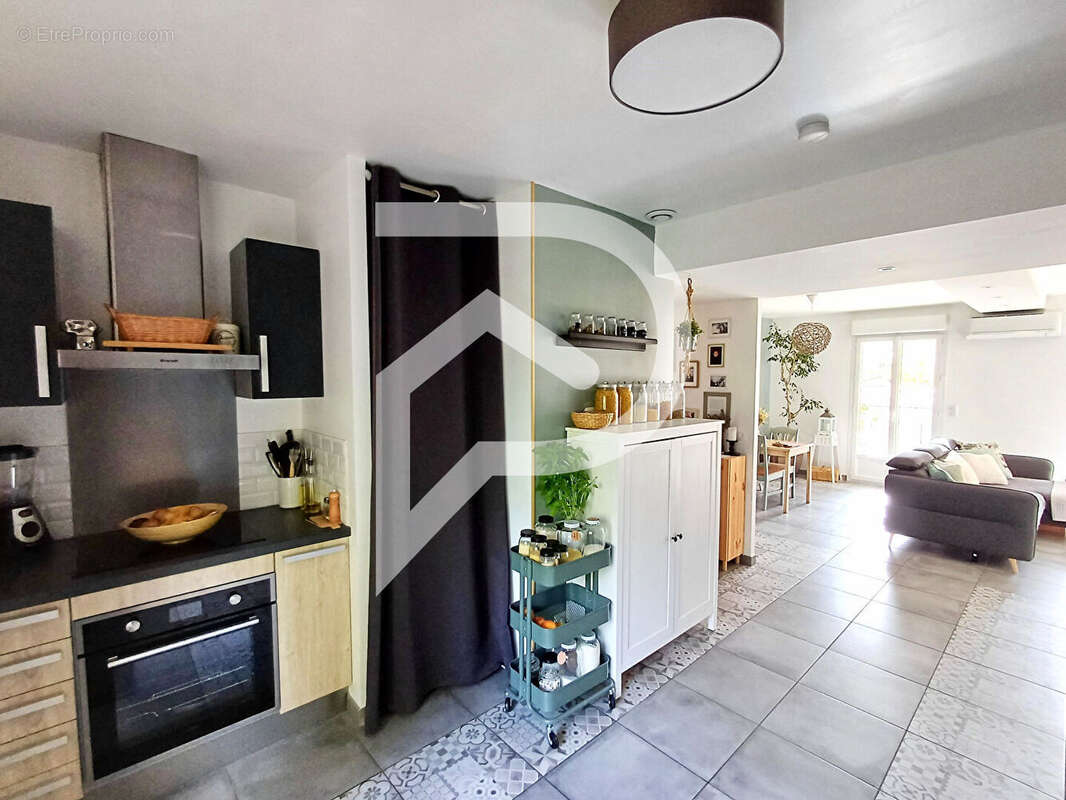 Appartement à MEYRARGUES