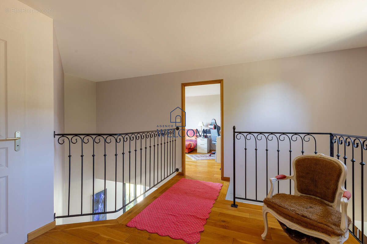 Maison à SAINT-GEORGES-LES-BAINS