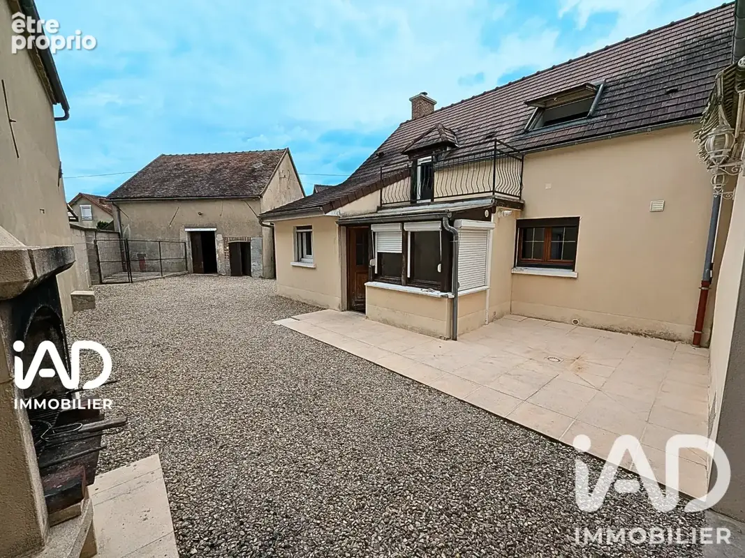 Photo 1 - Maison à MONT-SAINT-SULPICE