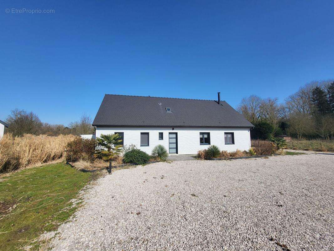 Maison à VITZ-SUR-AUTHIE