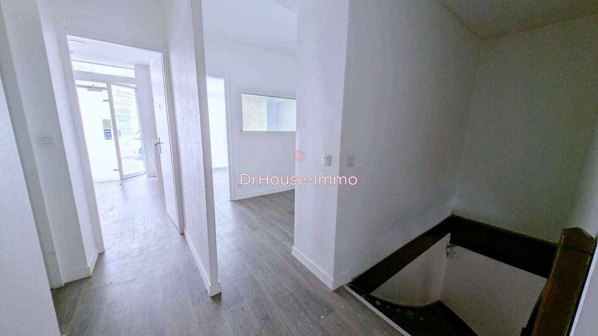 Appartement 84 m² à Saint-Etienne  - photo 18