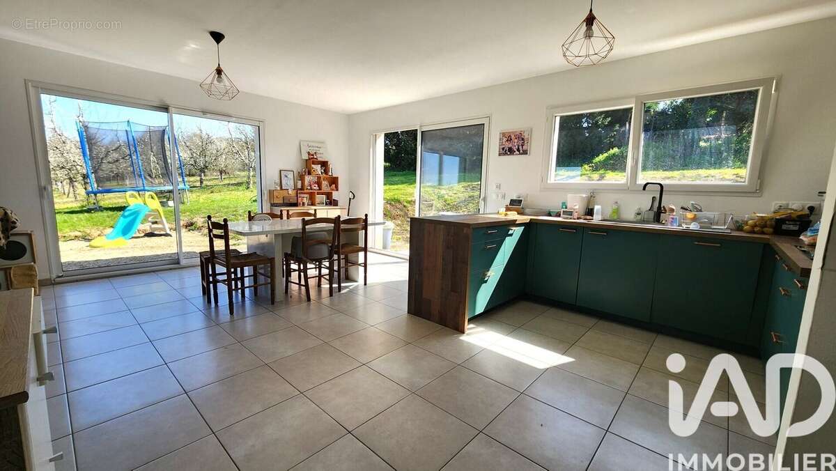 Photo 5 - Maison à COURS-DE-PILE