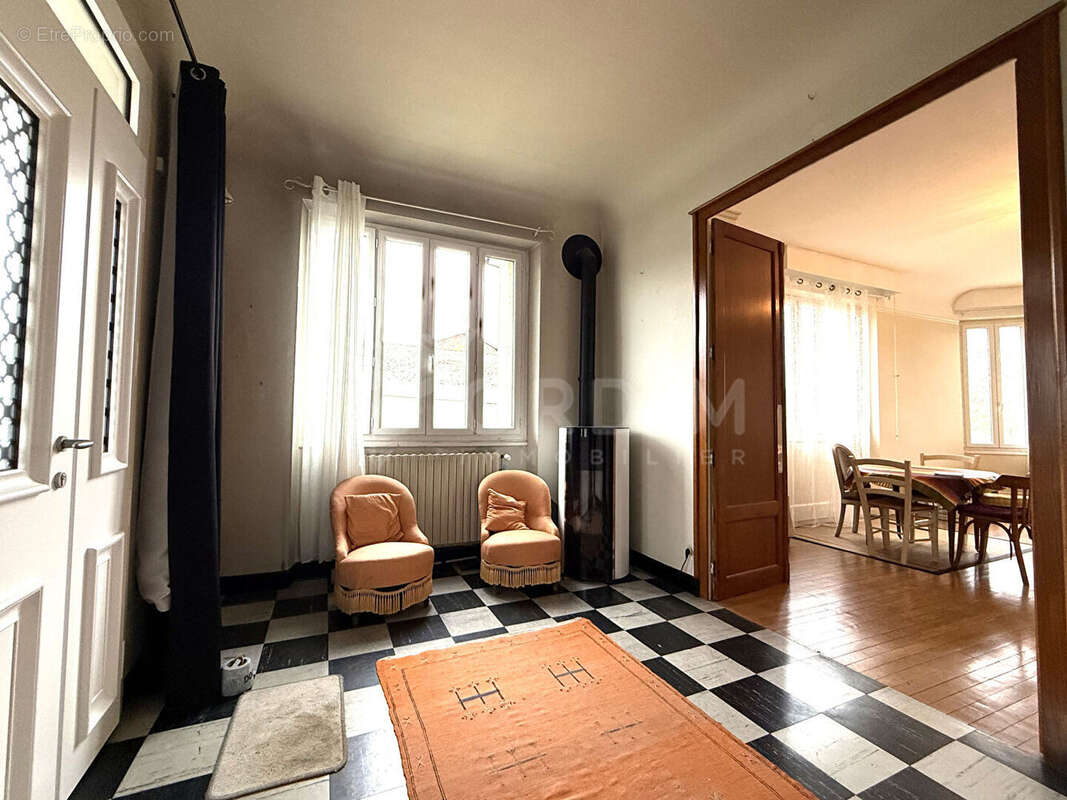 Maison à COSNE-COURS-SUR-LOIRE