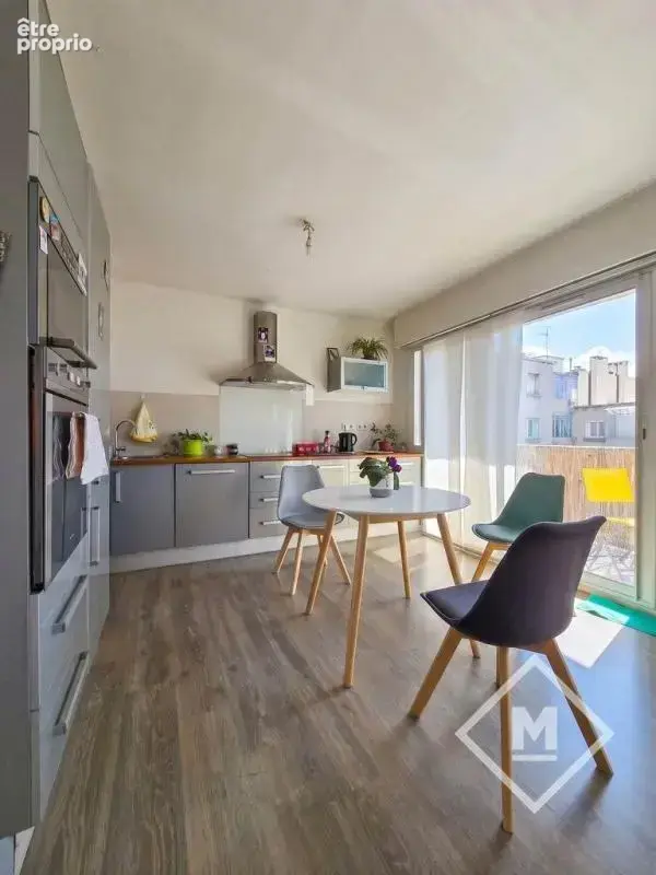 Appartement T3 lumineux Marseille 4ème - Les 5 Avenues - Dernier étage avec terrasse et ascenseur - photo 4