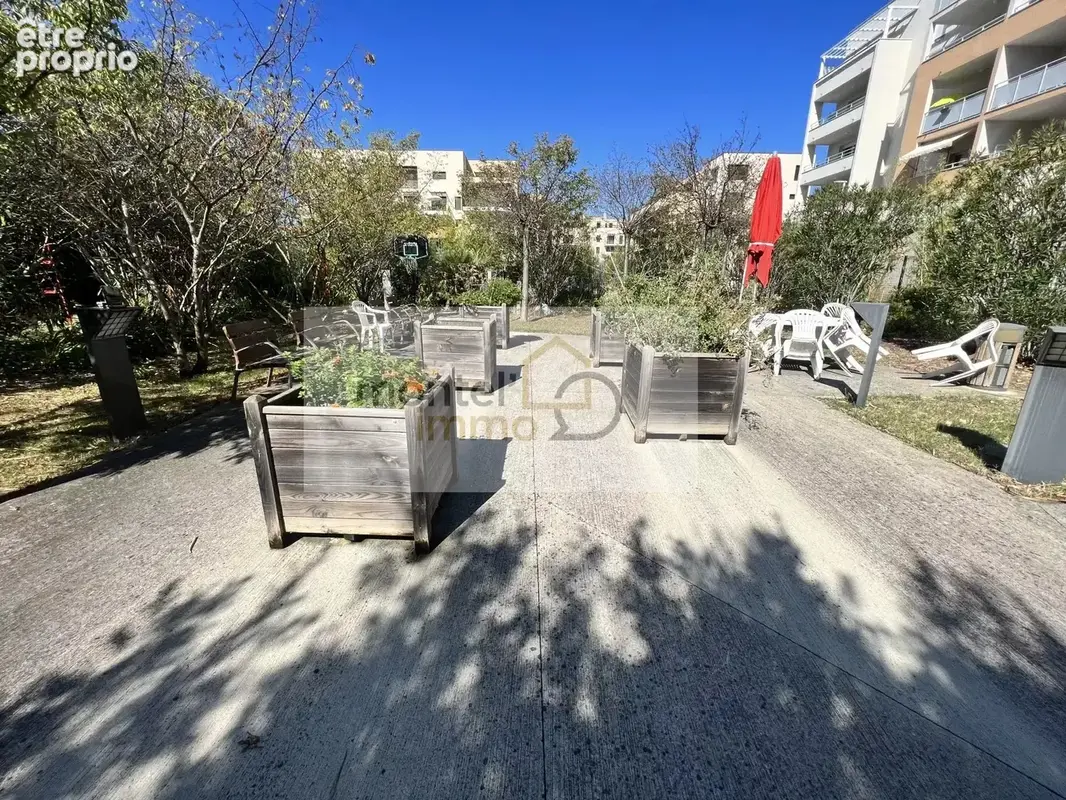 T.3 Montélimar avec terrasse résidence sénior loué. - photo 2