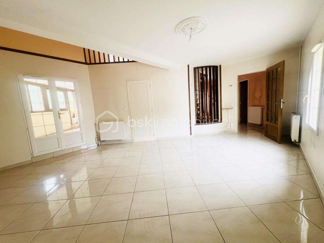 Maison familiale 113 m² – La Chapelle-Saint-Mesmin – DPE D - photo 3
