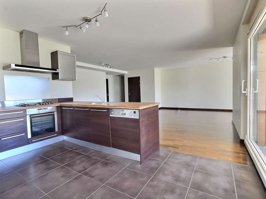 Appartement à DIVONNE-LES-BAINS