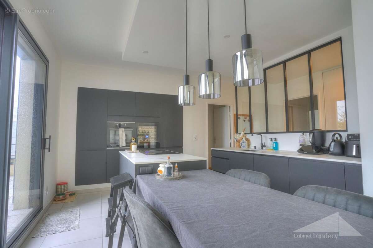 Appartement à FERNEY-VOLTAIRE