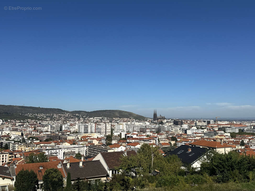 Maison à CLERMONT-FERRAND