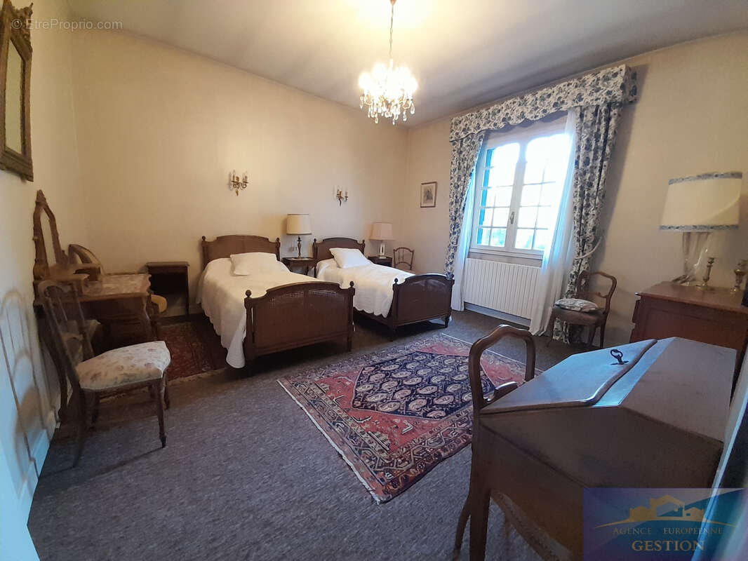 Maison à LOURDES