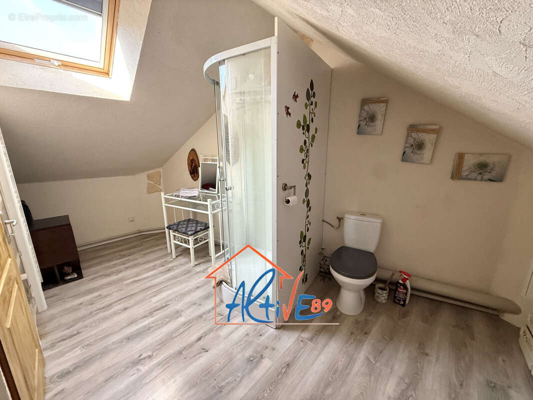 Maison divisée en deux logements   Idéal investissement ou projet familial à Valravillon - photo 17