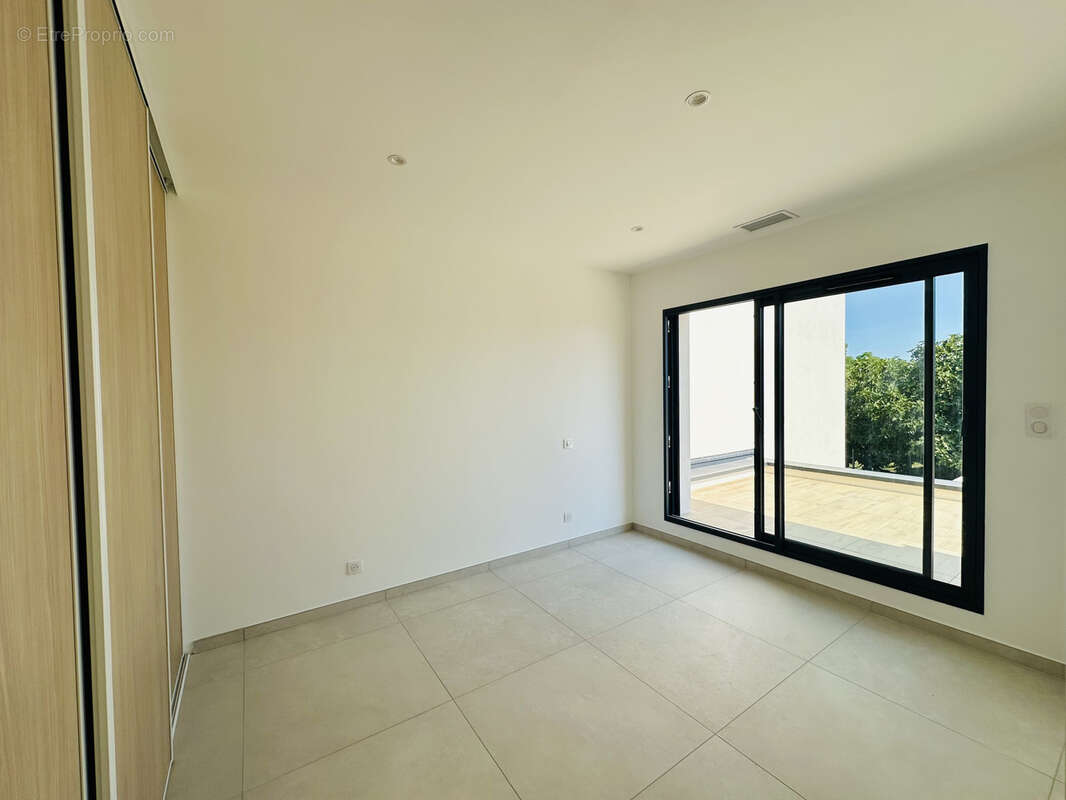 - lattes centre - villa contemporaine neuve 2026, quartier prise, materiaux haut de gamme, a 50m du tram et co - photo 11