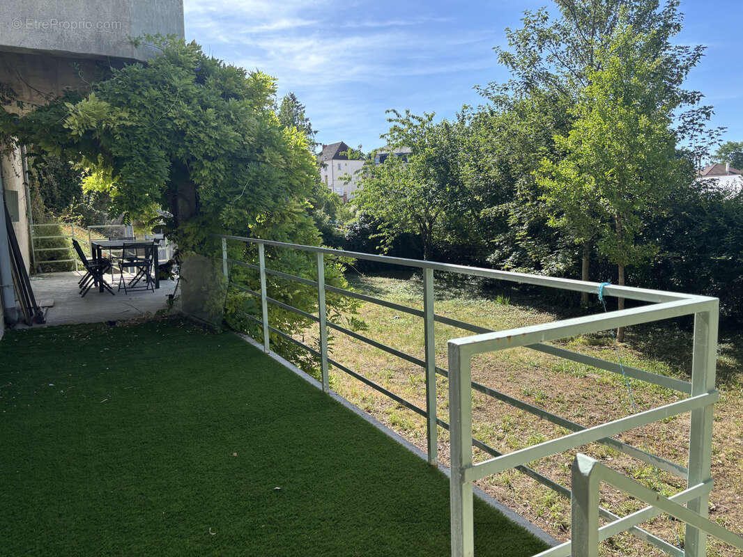 Centre-ville de Châtillon-sur-Seine (Côte-d’Or),maison de 130m2 avec terrain de 532 m2  :garage - photo 25