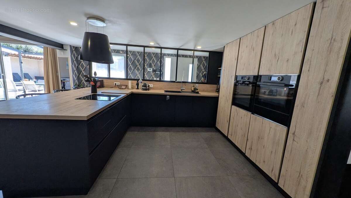 Maison à MORIERES-LES-AVIGNON