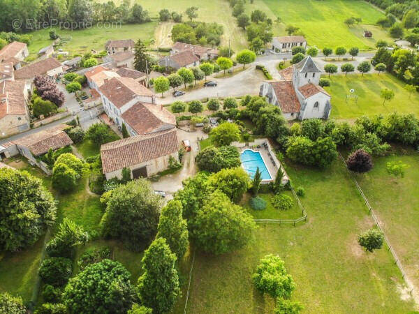 AERIAL VIEW - Maison à AUNAC