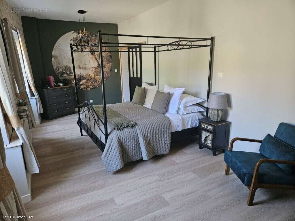 Élégante Demeure De Caractère En Pierre Avec Prestations Haut De Gamme Et Potentiel D’accueil - photo 17