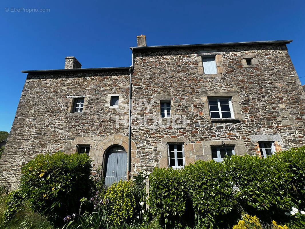 Maison à DOL-DE-BRETAGNE