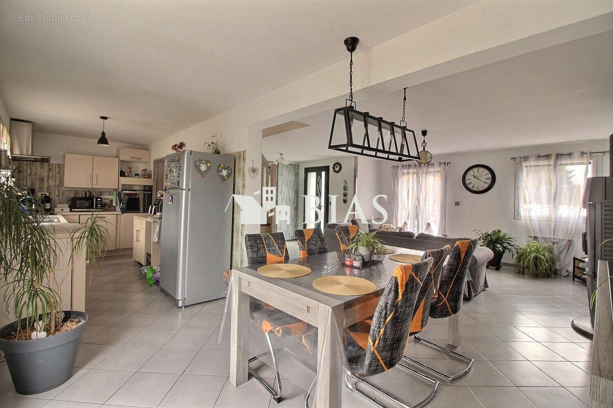 Maison à LE NEUBOURG