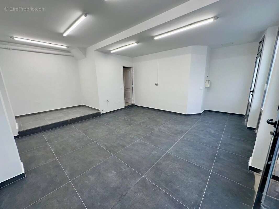 Commerce à BEAUSOLEIL