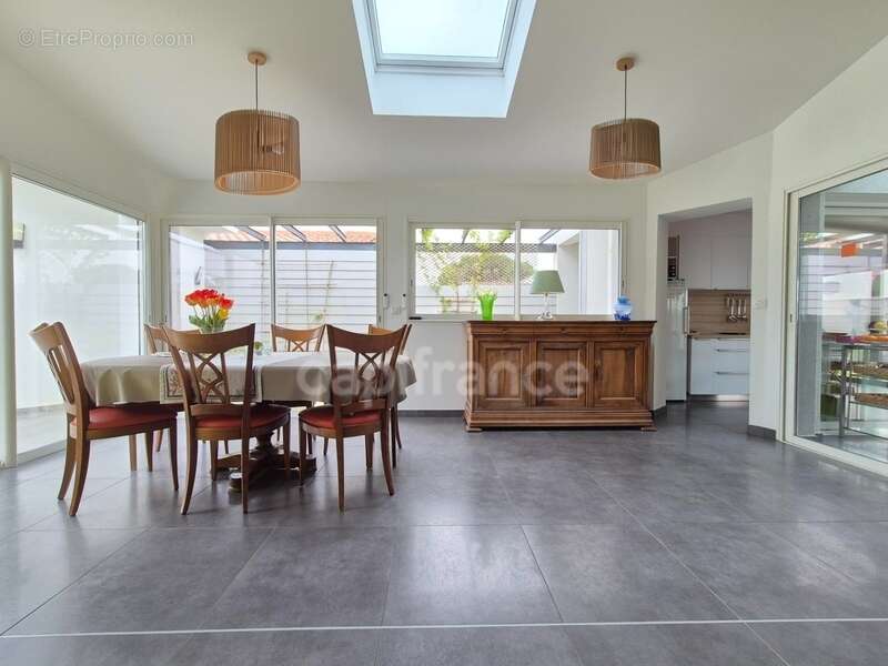 Maison à SAINT-GEORGES-DE-DIDONNE