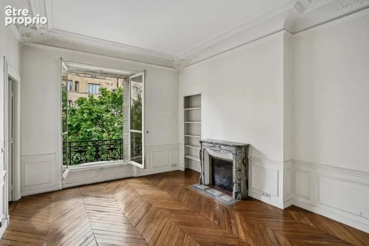 Appartement à rénover au cœur de la très prisée place du Maréchal Juin - photo 9