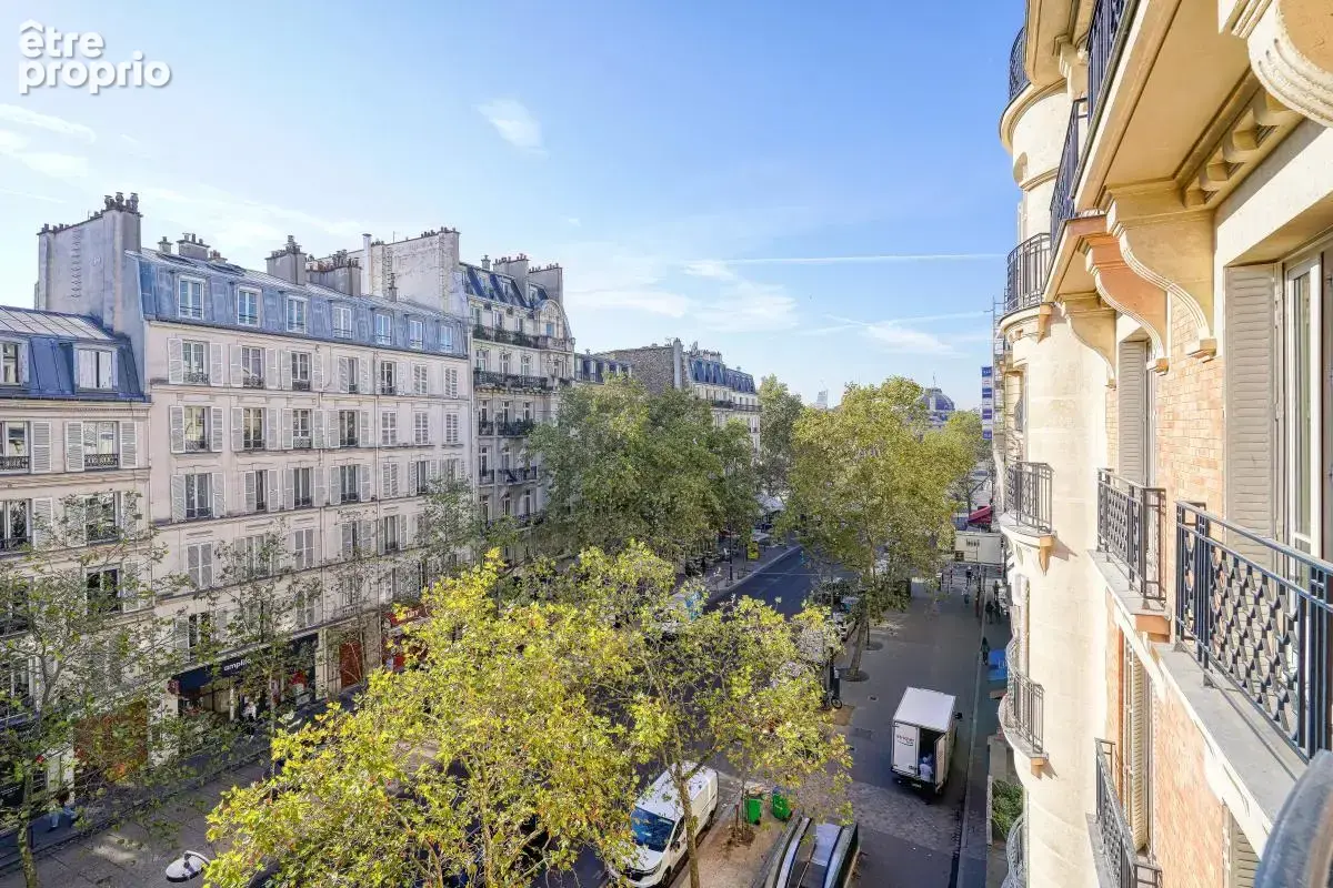 PARIS 7ᵉ — RUE CLER — 2 chambres 98m2 - photo 2