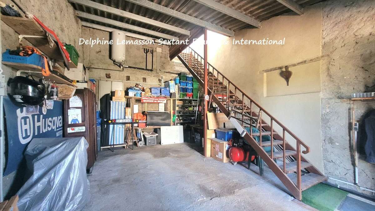 Immeuble locatif  Monbazillac  240 m² - photo 18