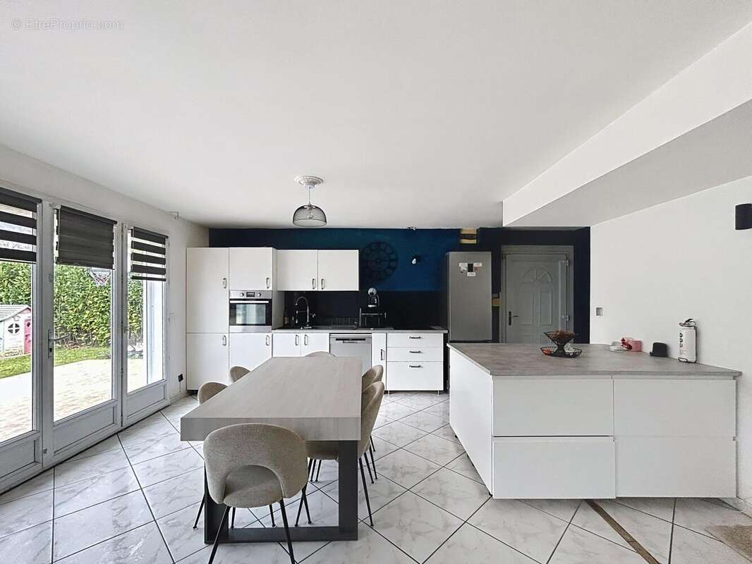 Photo 5 - Maison à ESTRABLIN