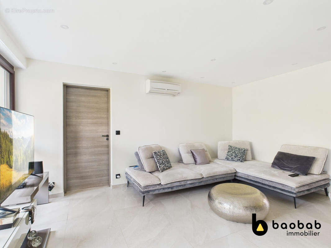 Appartement 80 m² à Chambery  - photo 4