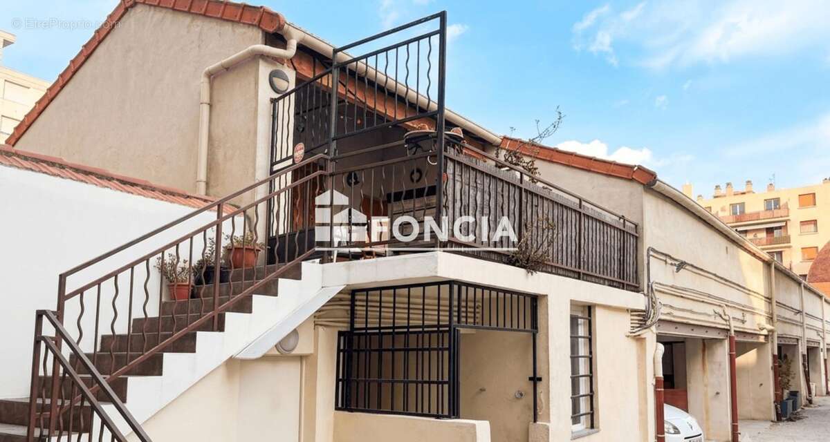 Appartement à MARSEILLE-3E