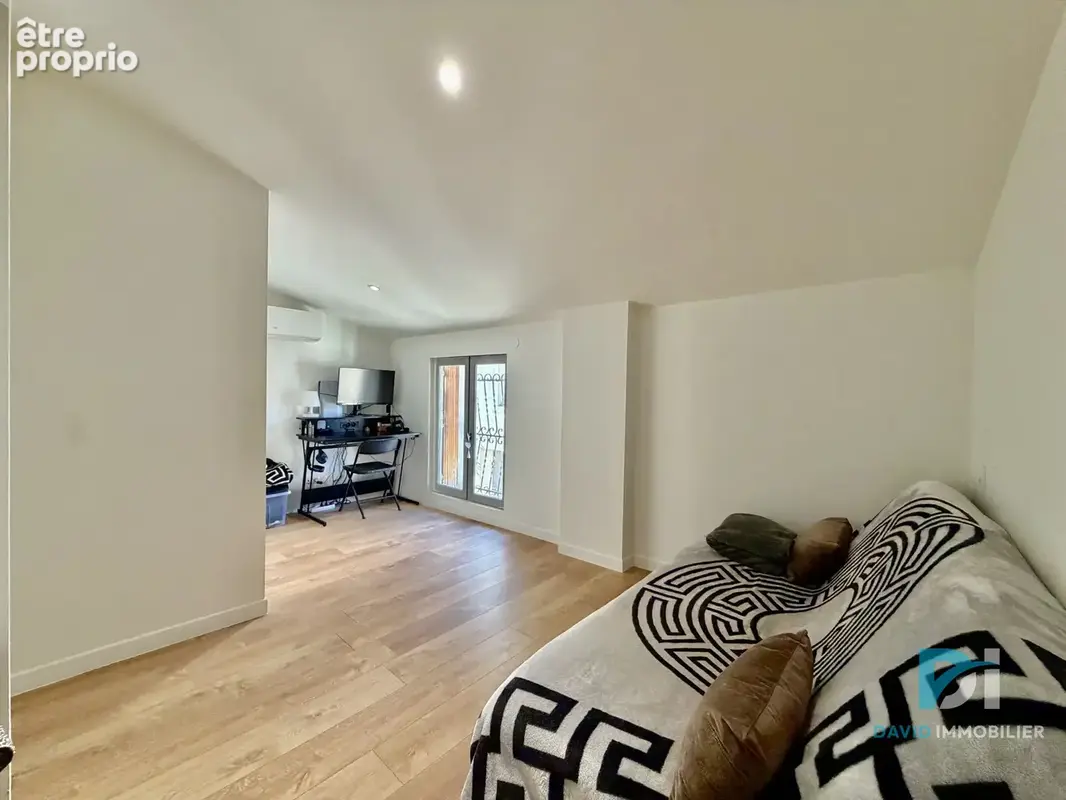 Maison T4 97 m2 entièrement rénovée avec Garage - Terrasse - Jardin - photo 11