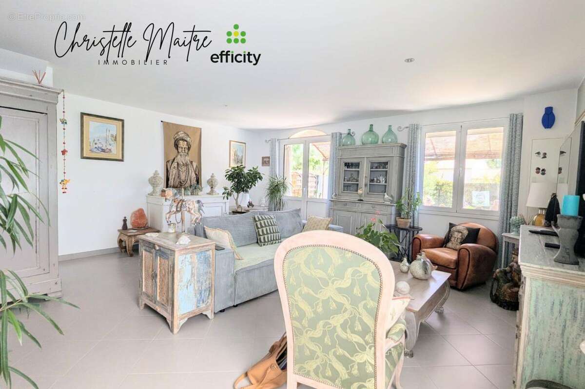 Maison 102 m² à Saint-Martin-De-Crau  - photo 10