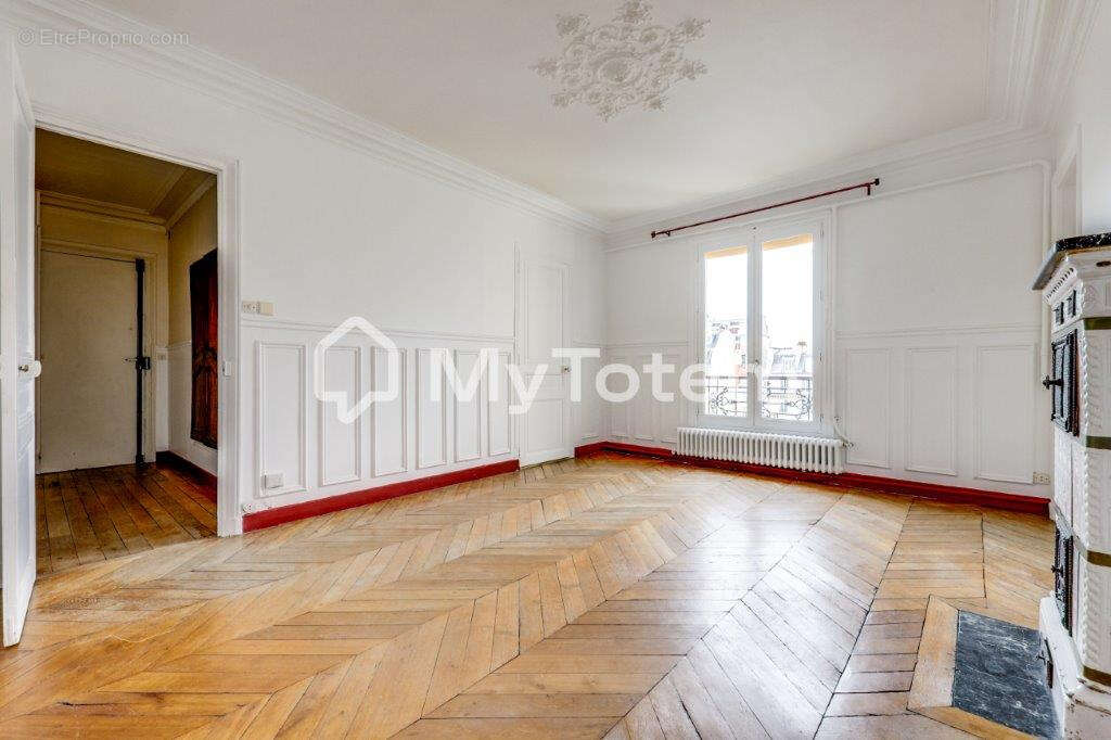 Appartement à PARIS-17E