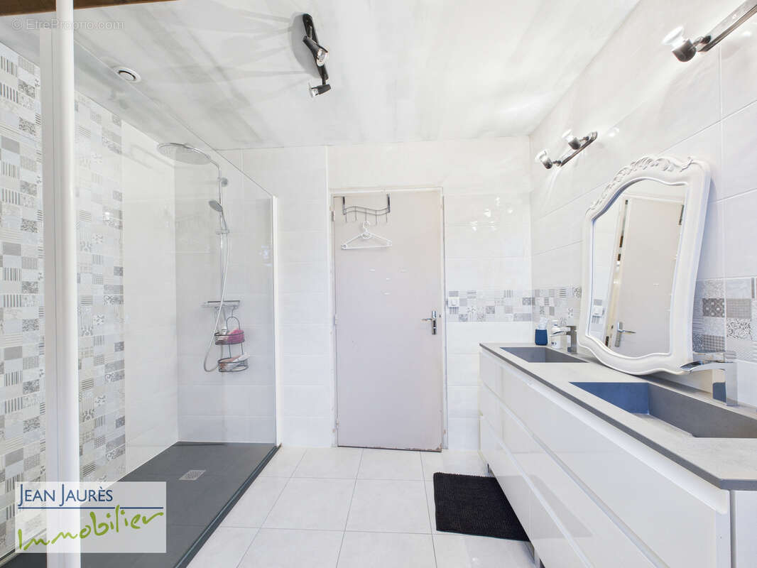 Propriété de caractère avec piscine   280 m2 de confort et de séréni - photo 16