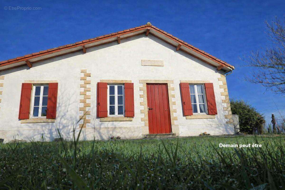 Maison à MORTAGNE-SUR-GIRONDE