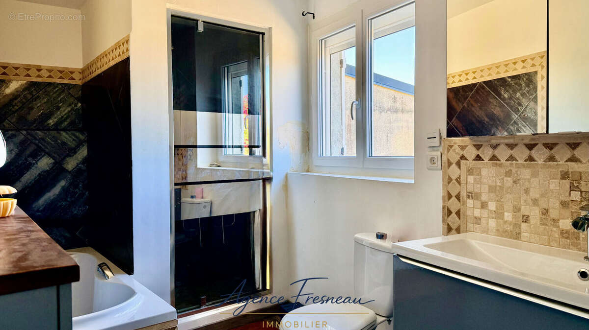 Propriété à la campagne de presque 300 m2 - terrain de 21 563 m² au calme et sans vis à vis - photo 10