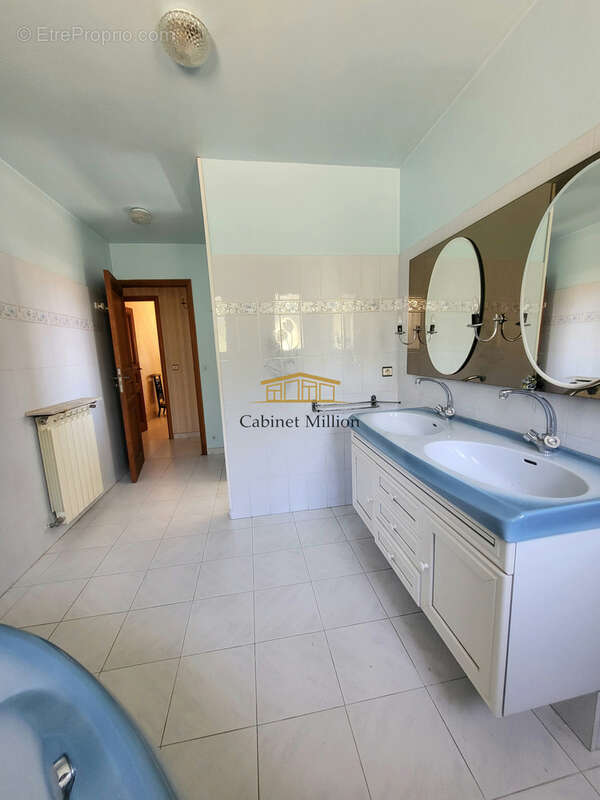 Maison 100 m² à Vic-La-Gardiole  - photo 8