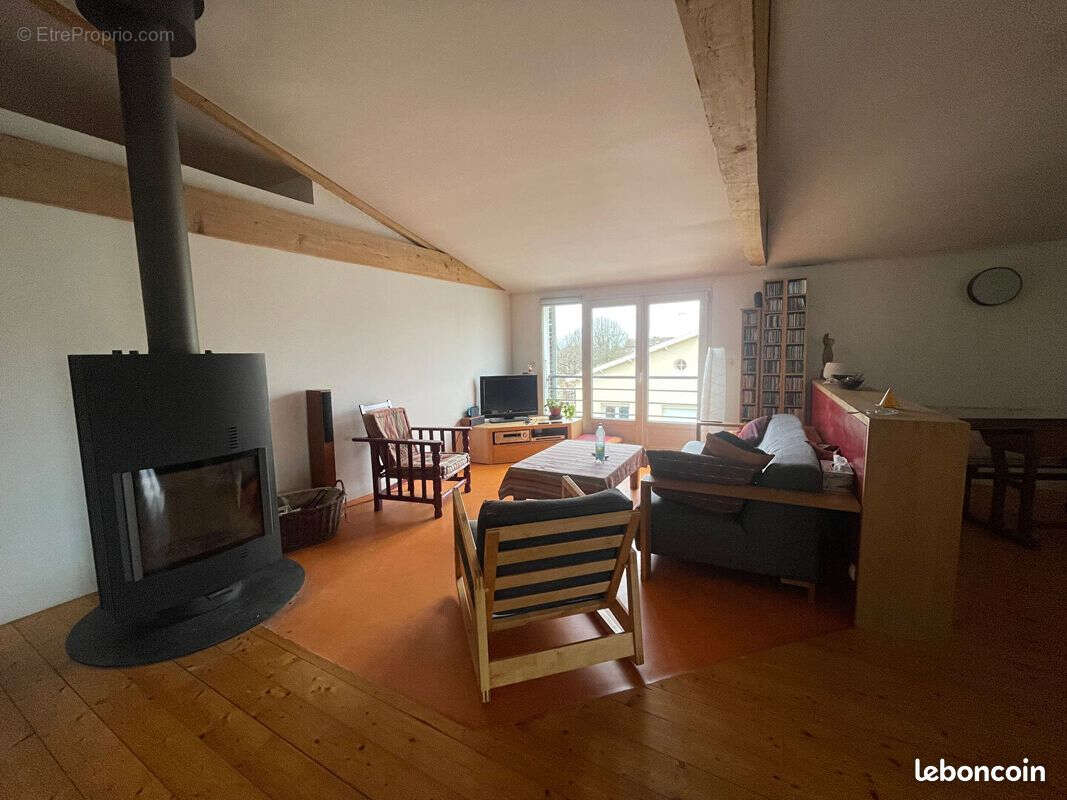 Maison Thaire 6 pièce(s) 236 m2  +  Garage 95 m² - photo 4