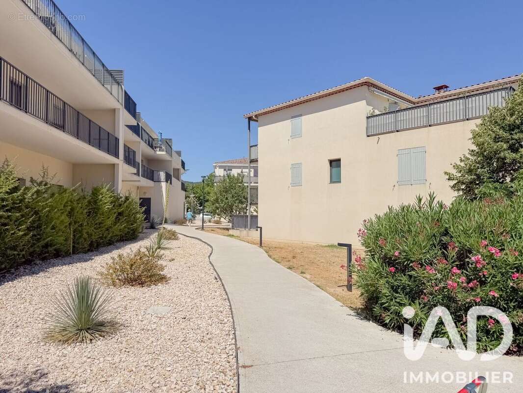 Photo 8 - Appartement à SAINT-MAXIMIN-LA-SAINTE-BAUME