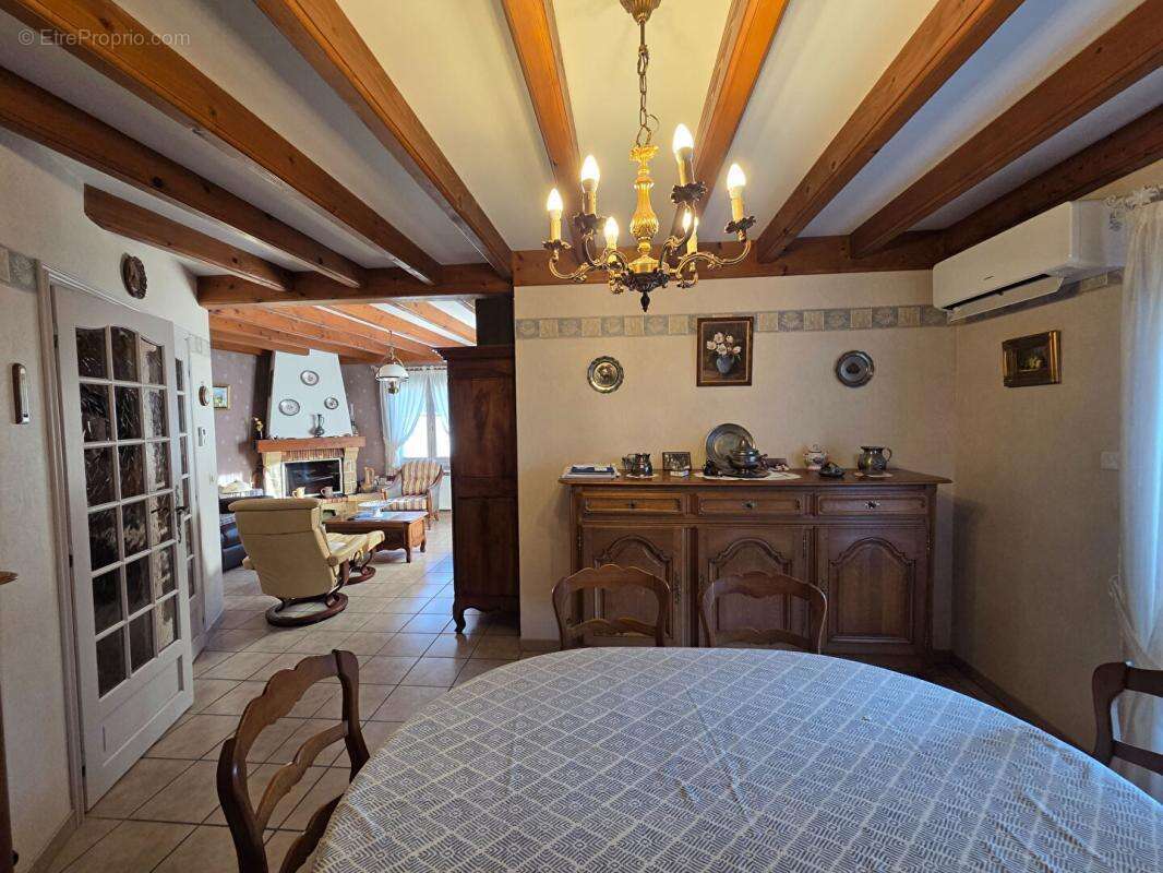 Maison à MONTELIMAR