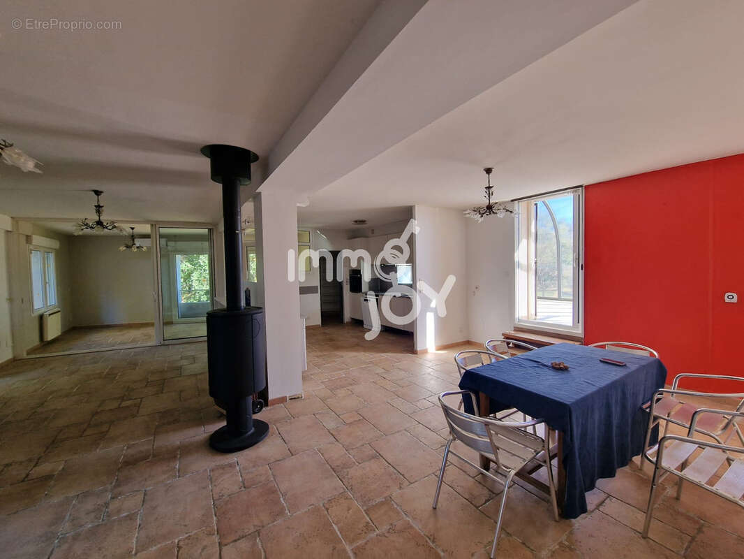 Maison à SERVIAN